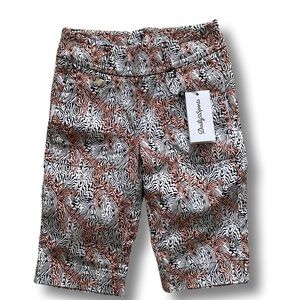 NWT DAILY SPORTS PULL ON SHORTS SIZE 6